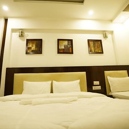 Hotel Sehej Inn New Delhi Luaran gambar